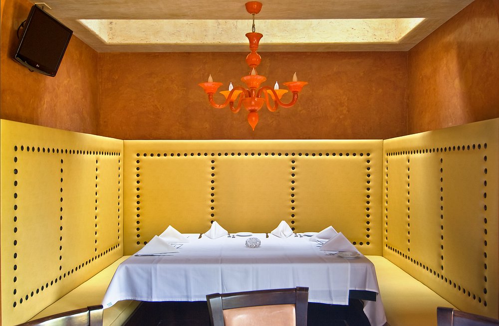 Seating Booth, Giovanni Restaurant Nashville, Commercial Project Photo, Ansell Decorative Arts